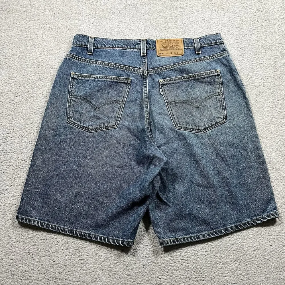 Vintage Levis 560 Shorts Mens 36 Blue Made USA Denim Baggy Jorts Loose Fit